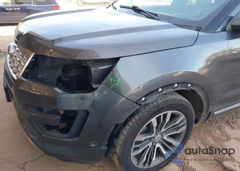 2017 Ford Explorer Platinum z USA, uszkodzony, nr VIN 1FM5K8HT8HGD17505